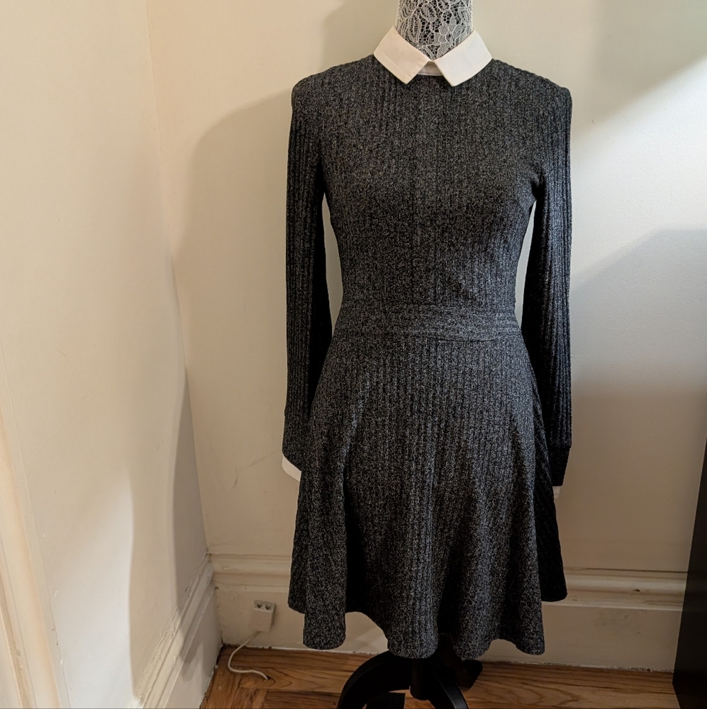 Elegant Gray Long-Sleeve Dress